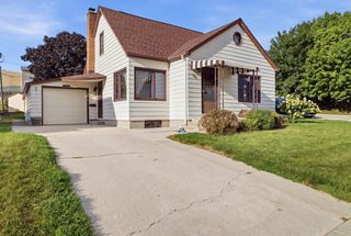 300 St Rose AVENUE, Fredonia, WI 53021