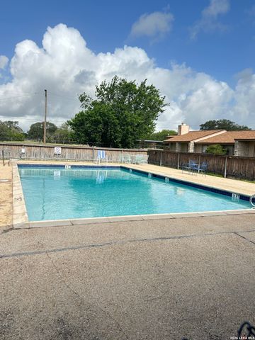 1051 COUNTRY CLUB G-28, Seguin, TX 78155