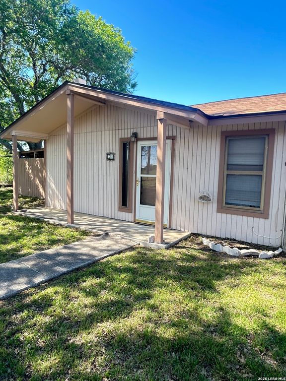 1051 COUNTRY CLUB G-28, Seguin, TX 78155