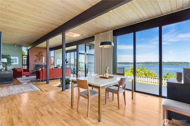 5530 Marian Drive NE, Olympia, WA 98516