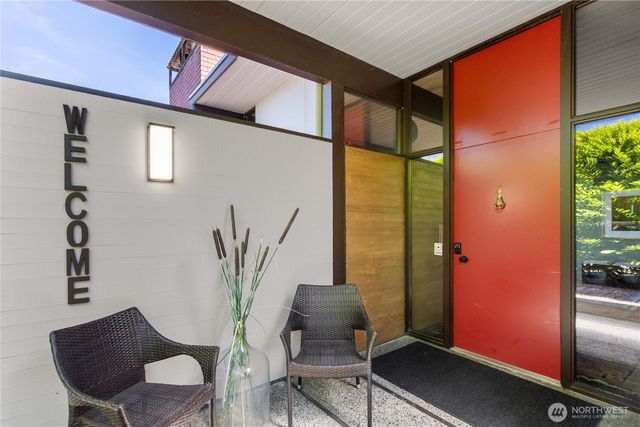 5530 Marian Drive NE, Olympia, WA 98516
