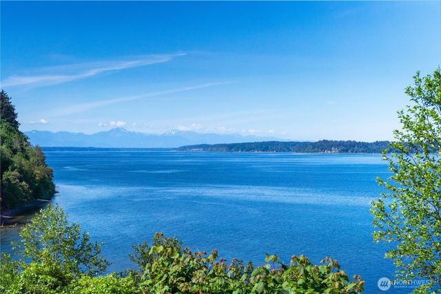 5530 Marian Drive NE, Olympia, WA 98516