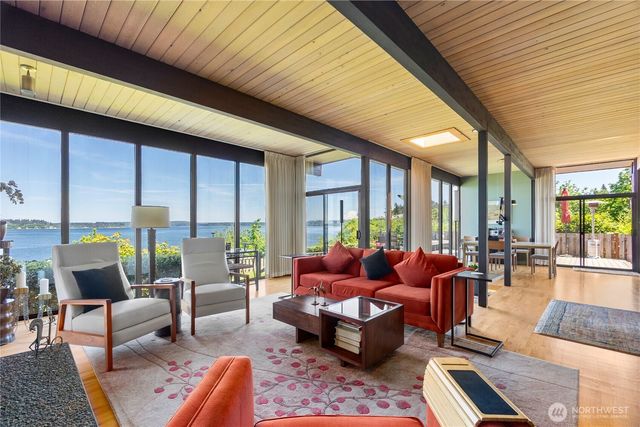 5530 Marian Drive NE, Olympia, WA 98516