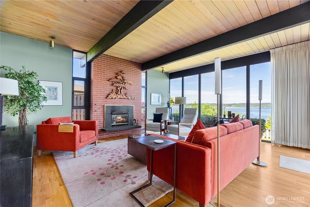 5530 Marian Drive NE, Olympia, WA 98516