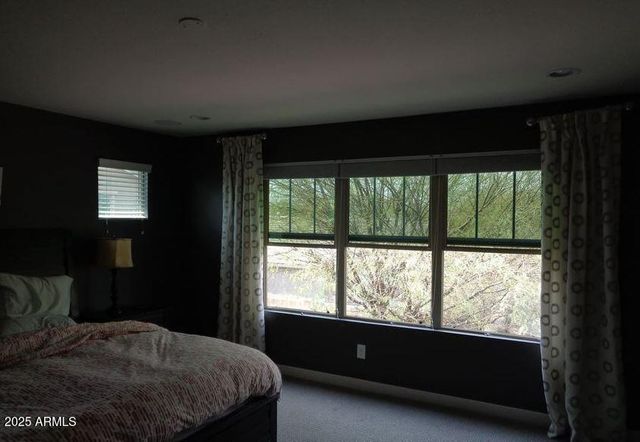 240 N SENATE Street, Chandler, AZ 85225