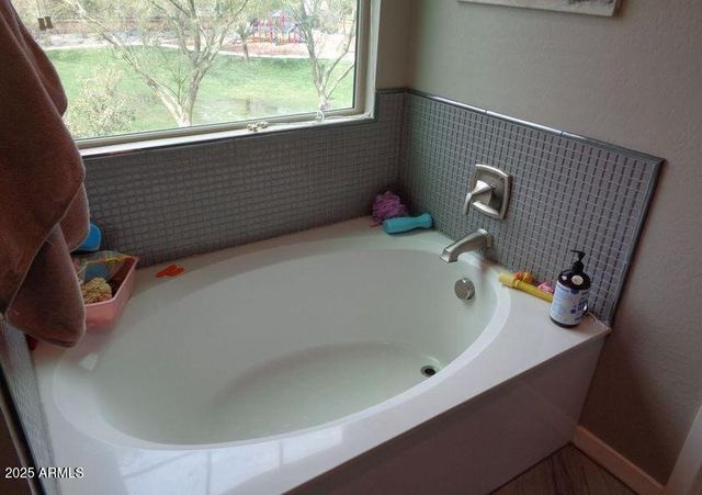 240 N SENATE Street, Chandler, AZ 85225