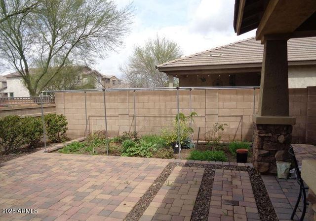 240 N SENATE Street, Chandler, AZ 85225