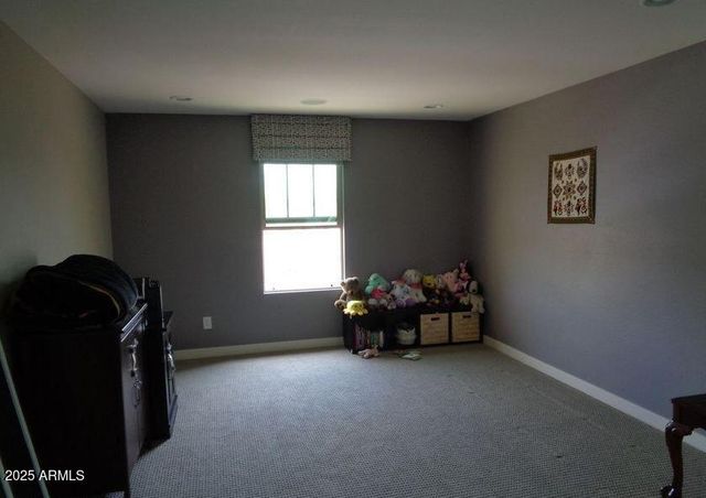 240 N SENATE Street, Chandler, AZ 85225