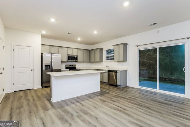 221 Paisley Way, Locust Grove, GA 30248