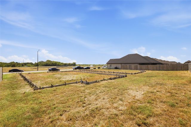 708 Greyson Lane, Greenville, TX 75402