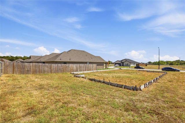 708 Greyson Lane, Greenville, TX 75402