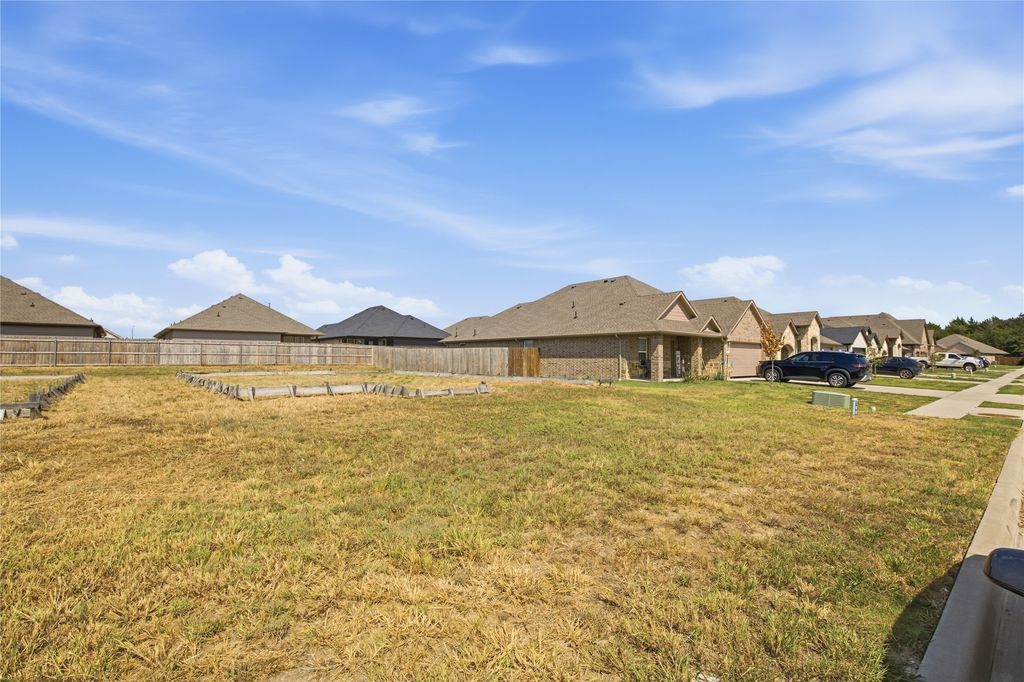 708 Greyson Lane, Greenville, TX 75402