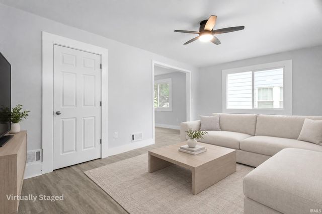 1046 Lawndale Avenue, South Bend, IN 46628