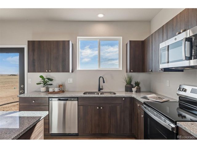 916 E Platteville Blvd, Pueblo, CO 81007