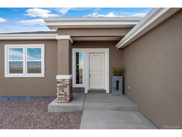 916 E Platteville Blvd, Pueblo, CO 81007