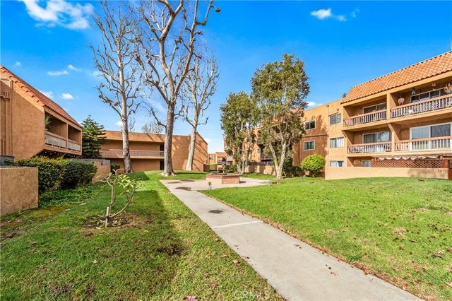 6600 Warner 115, Huntington Beach, CA 92647