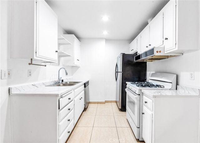 6600 Warner 115, Huntington Beach, CA 92647