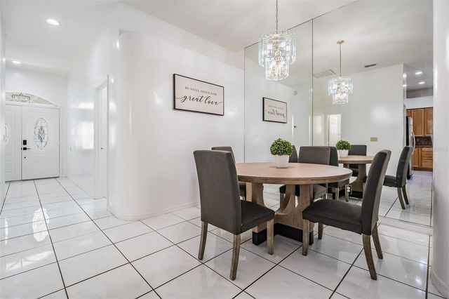 8905 W HAMILTON AVENUE, Tampa, FL 33615