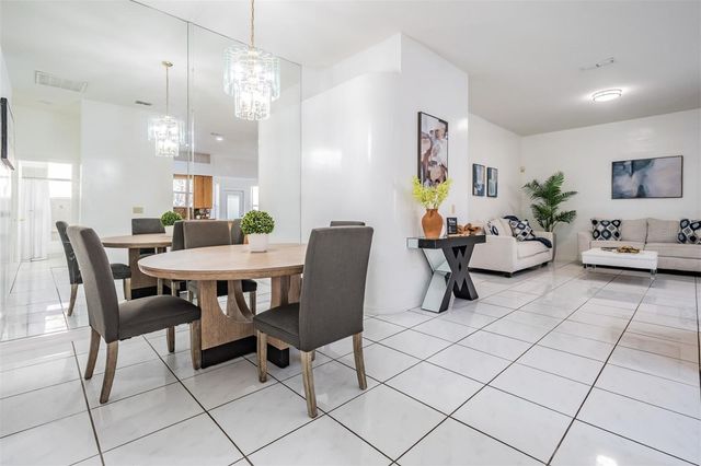 8905 W HAMILTON AVENUE, Tampa, FL 33615