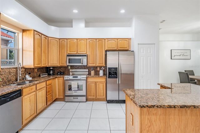 8905 W HAMILTON AVENUE, Tampa, FL 33615