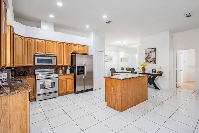 8905 W HAMILTON AVENUE, Tampa, FL 33615