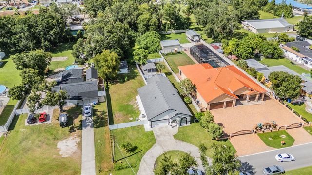 8905 W HAMILTON AVENUE, Tampa, FL 33615