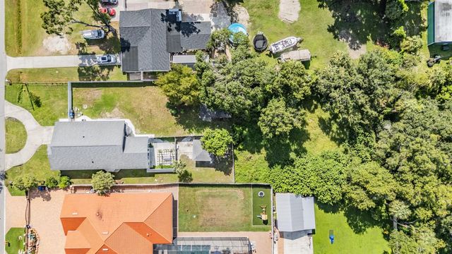 8905 W HAMILTON AVENUE, Tampa, FL 33615