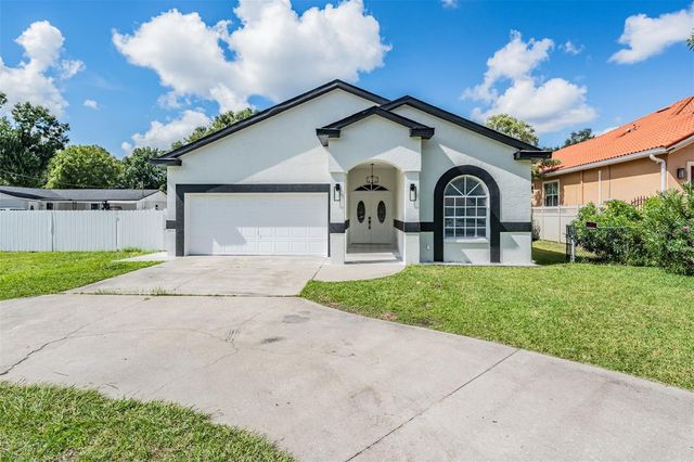 8905 W HAMILTON AVENUE, Tampa, FL 33615