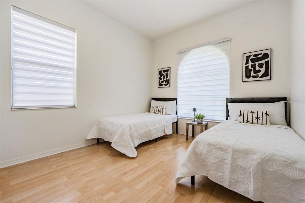 Image 17 of property listing at 8905 W HAMILTON AVENUE, Tampa, FL 33615