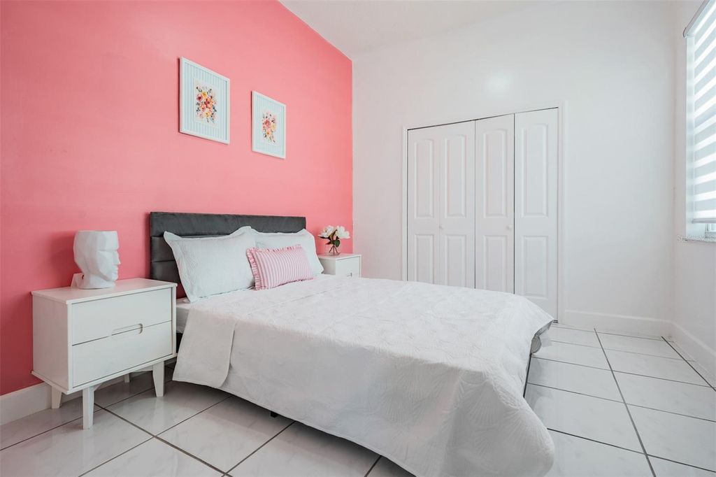 Image 21 of property listing at 8905 W HAMILTON AVENUE, Tampa, FL 33615