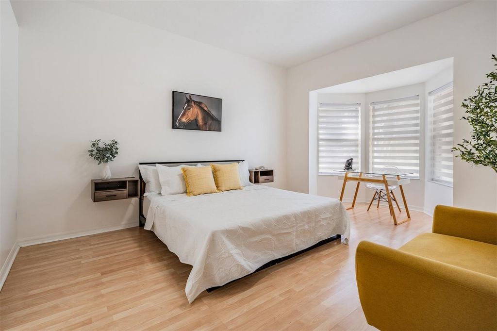 Image 34 of property listing at 8905 W HAMILTON AVENUE, Tampa, FL 33615