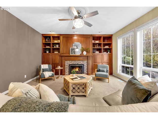 11494 Nw BLACKHAWK Dr, Portland, OR 97229