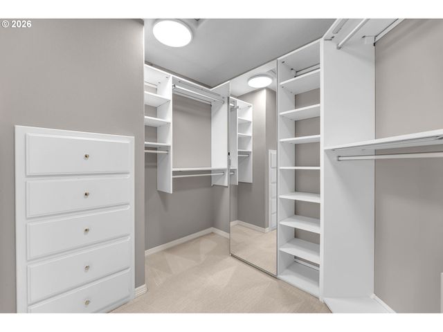 11494 Nw BLACKHAWK Dr, Portland, OR 97229