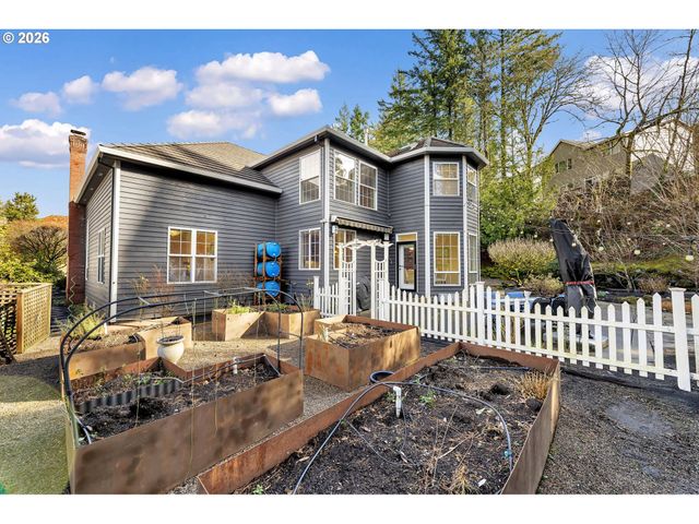 11494 Nw BLACKHAWK Dr, Portland, OR 97229