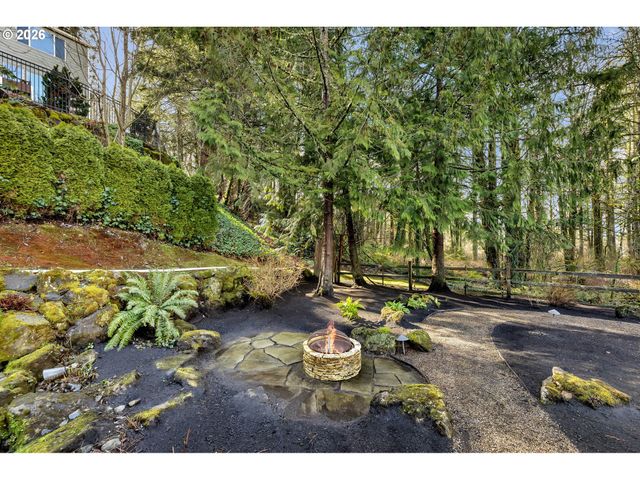 11494 Nw BLACKHAWK Dr, Portland, OR 97229