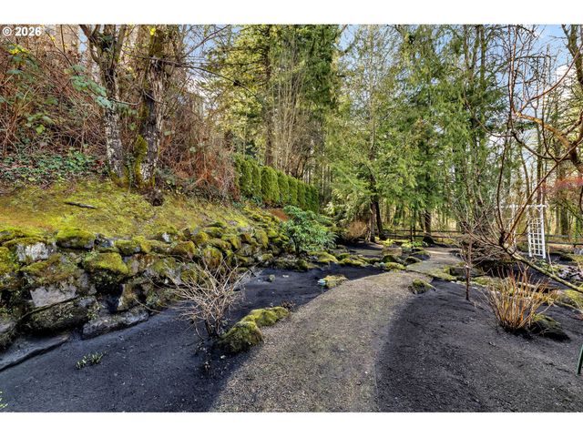 11494 Nw BLACKHAWK Dr, Portland, OR 97229