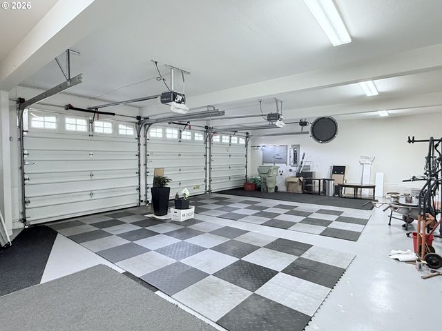 11494 Nw BLACKHAWK Dr, Portland, OR 97229