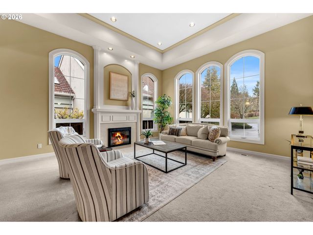 11494 Nw BLACKHAWK Dr, Portland, OR 97229