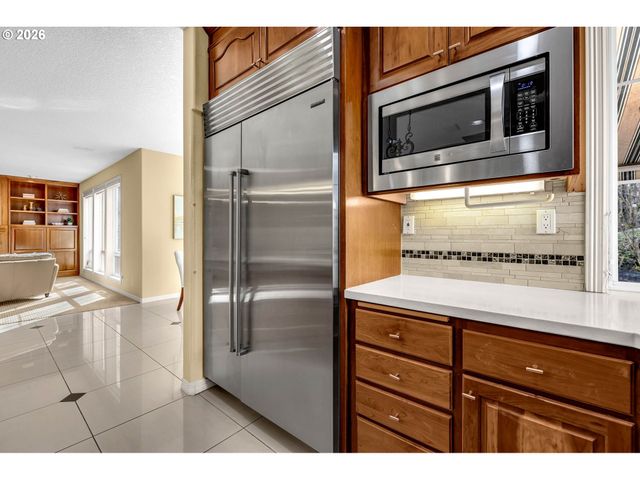 11494 Nw BLACKHAWK Dr, Portland, OR 97229