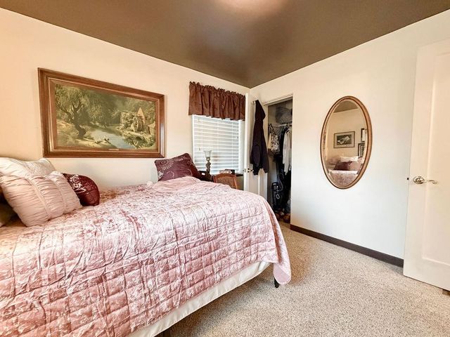 4707 N Elm St, Spokane, WA 99205