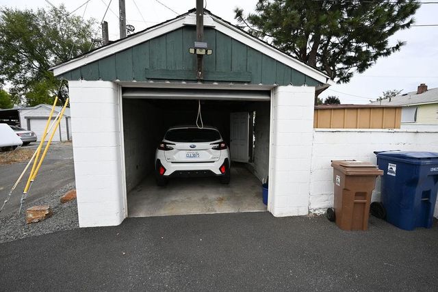 4707 N Elm St, Spokane, WA 99205