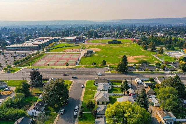 4707 N Elm St, Spokane, WA 99205