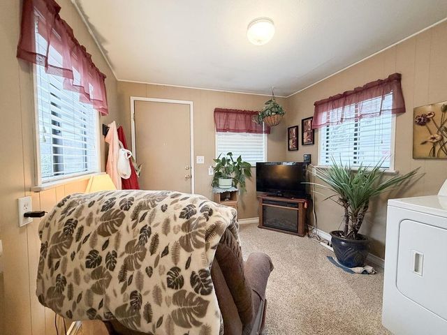 4707 N Elm St, Spokane, WA 99205