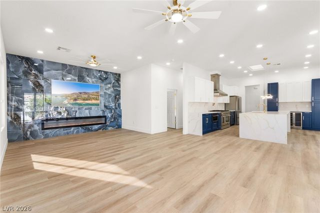 3004 Darby Falls Drive, Las Vegas, NV 89134