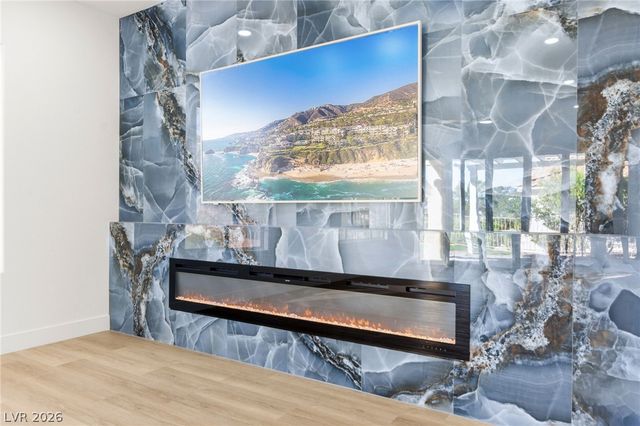 3004 Darby Falls Drive, Las Vegas, NV 89134