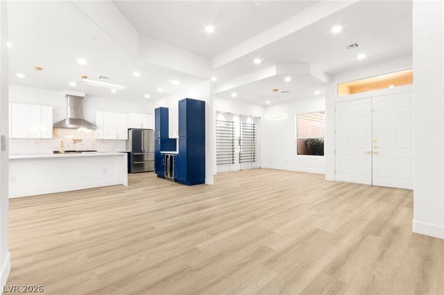 3004 Darby Falls Drive, Las Vegas, NV 89134