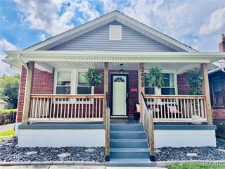 2495 Oakland Avenue, St Louis, MO 63114