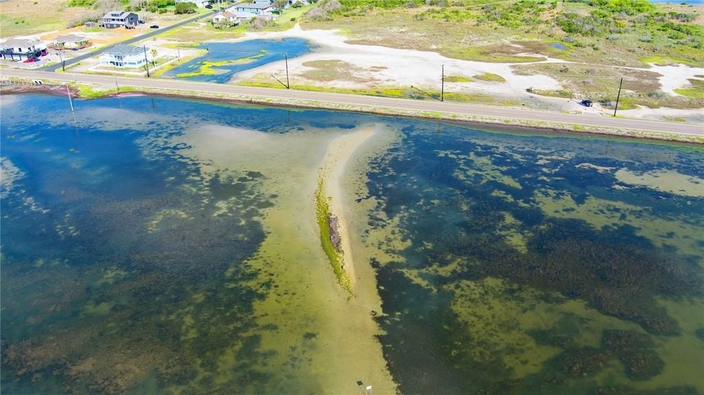 2002 Laguna Shores, Corpus Christi, TX 78418 — photo 3