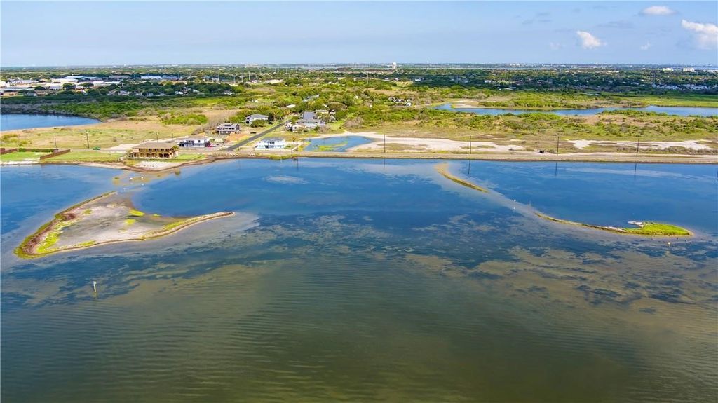 2002 Laguna Shores, Corpus Christi, TX 78418 — photo 5