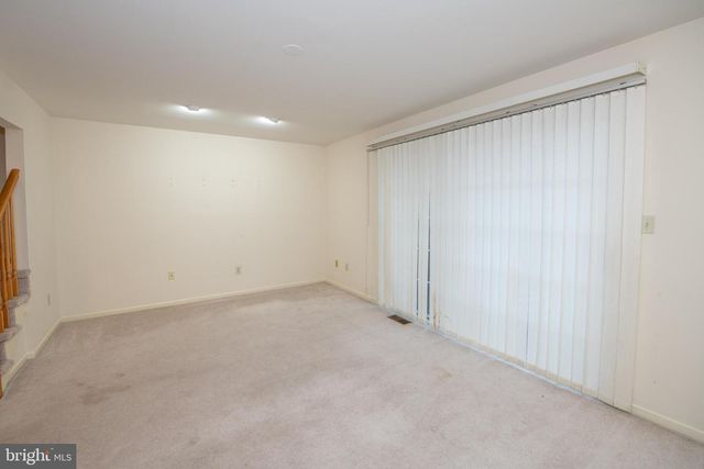 9006 SHEFFIELD DR, Morrisville, PA 19067